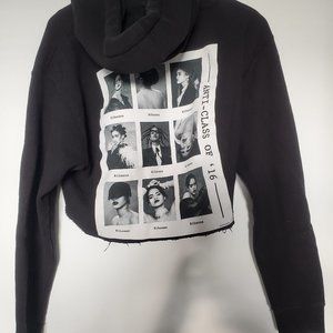 Rihanna - Crop - Small - Anti Tour